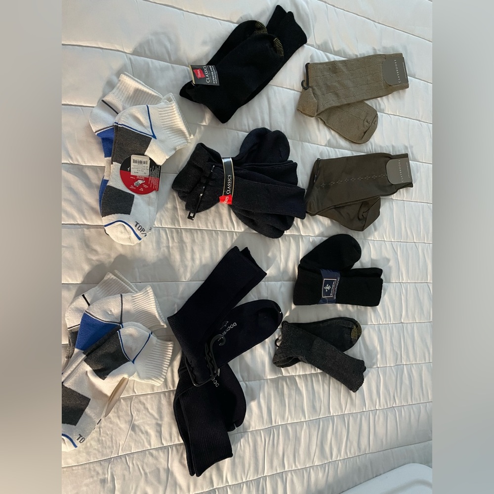 Men’s Socks All New and Size 9-13. Hanes Docker Claybrooke Topflight, 15 Pairs